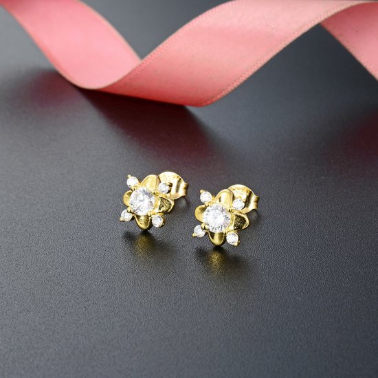 Cubic Zirconia Flower Design of Silver Earring - Click Image to Close